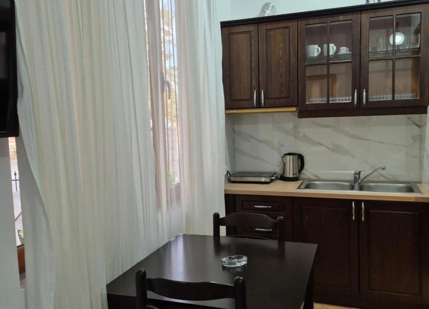 Vita Apartment - Spacious Garden And Balcony 5 Min To Beach & Center Ксамил