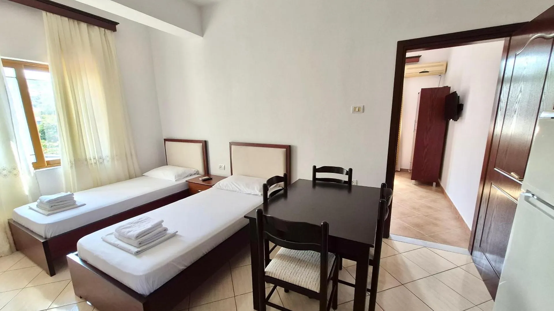 קסאמיל Vita Apartment - Spacious Garden And Balcony 5 Min To Beach & Center אלבניה