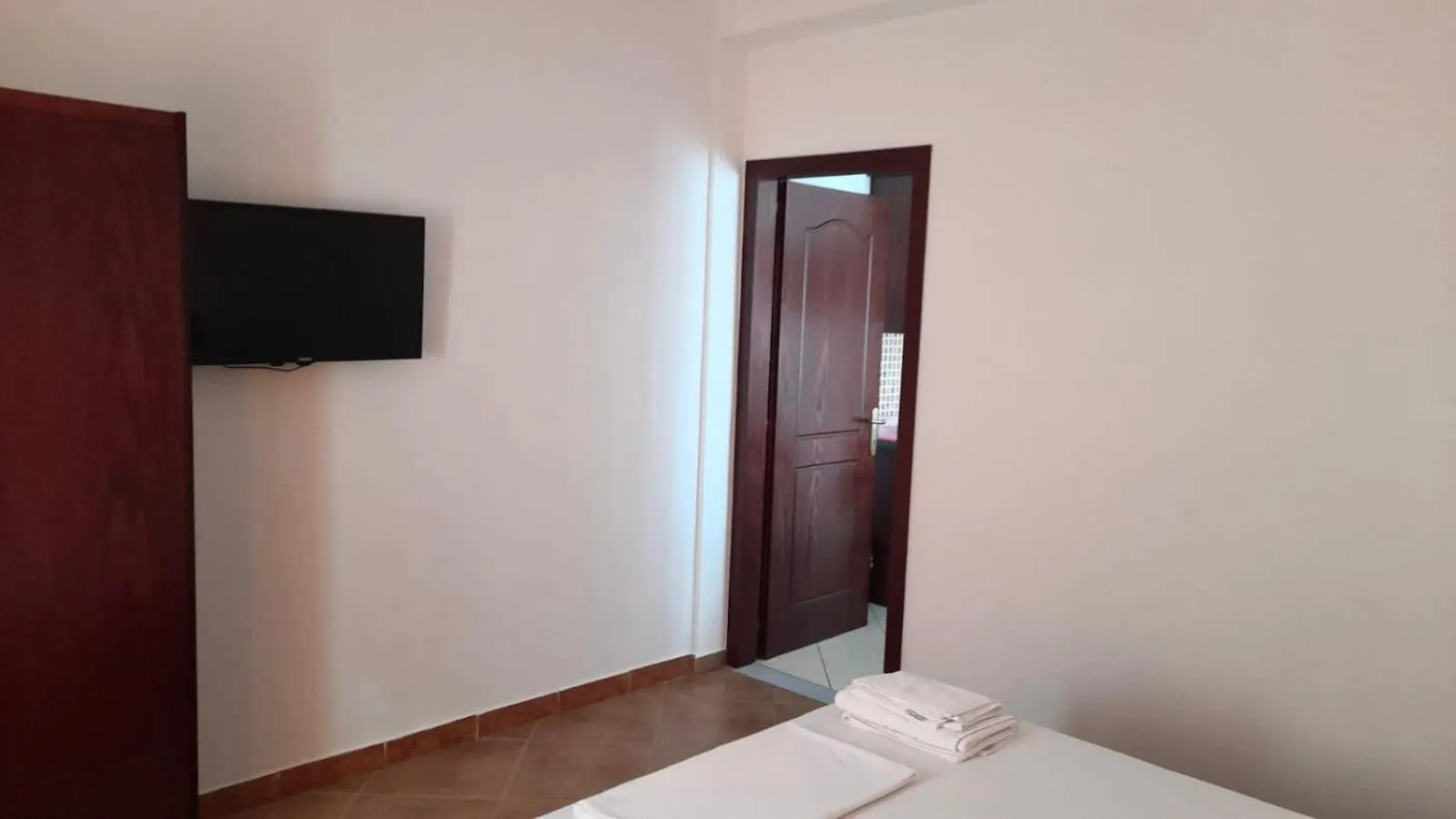 Vita Apartment - Spacious Garden And Balcony 5 Min To Beach & Center Ксамил