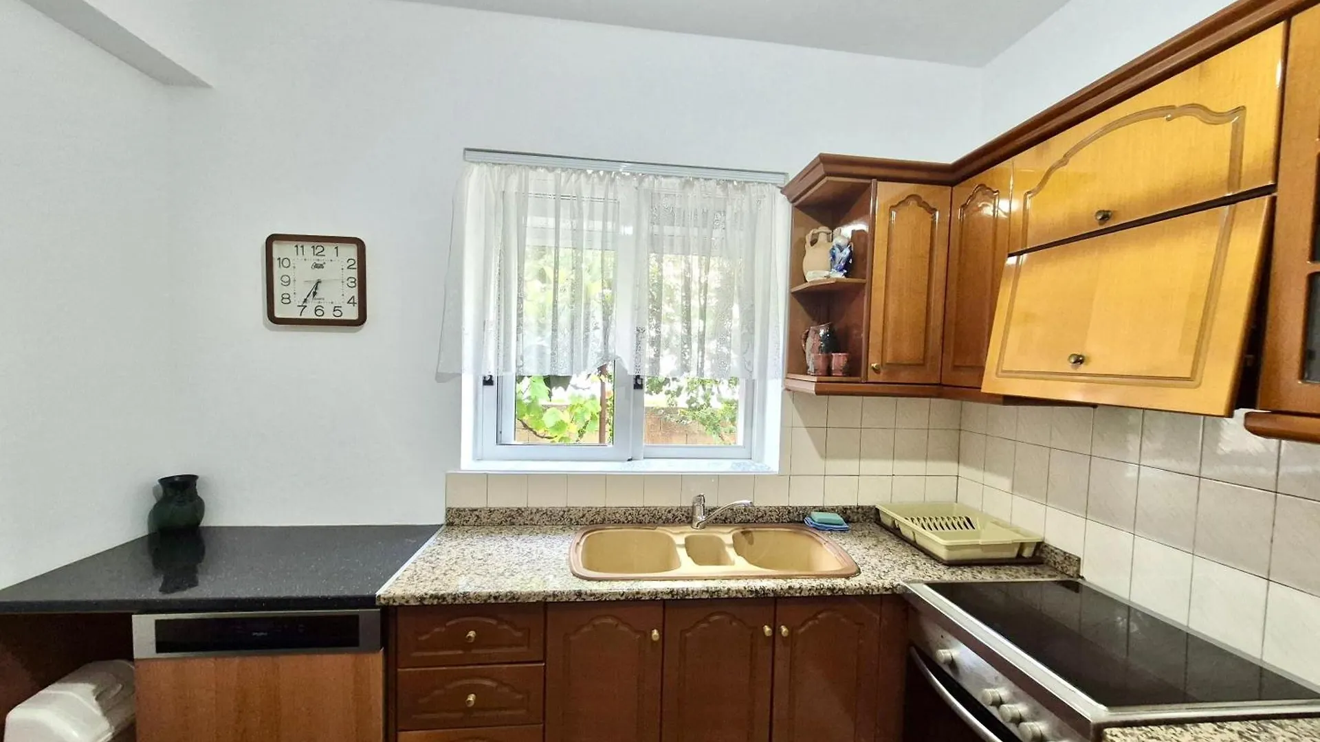 Vita Apartment - Spacious Garden And Balcony 5 Min To Beach & Center Ксамил
